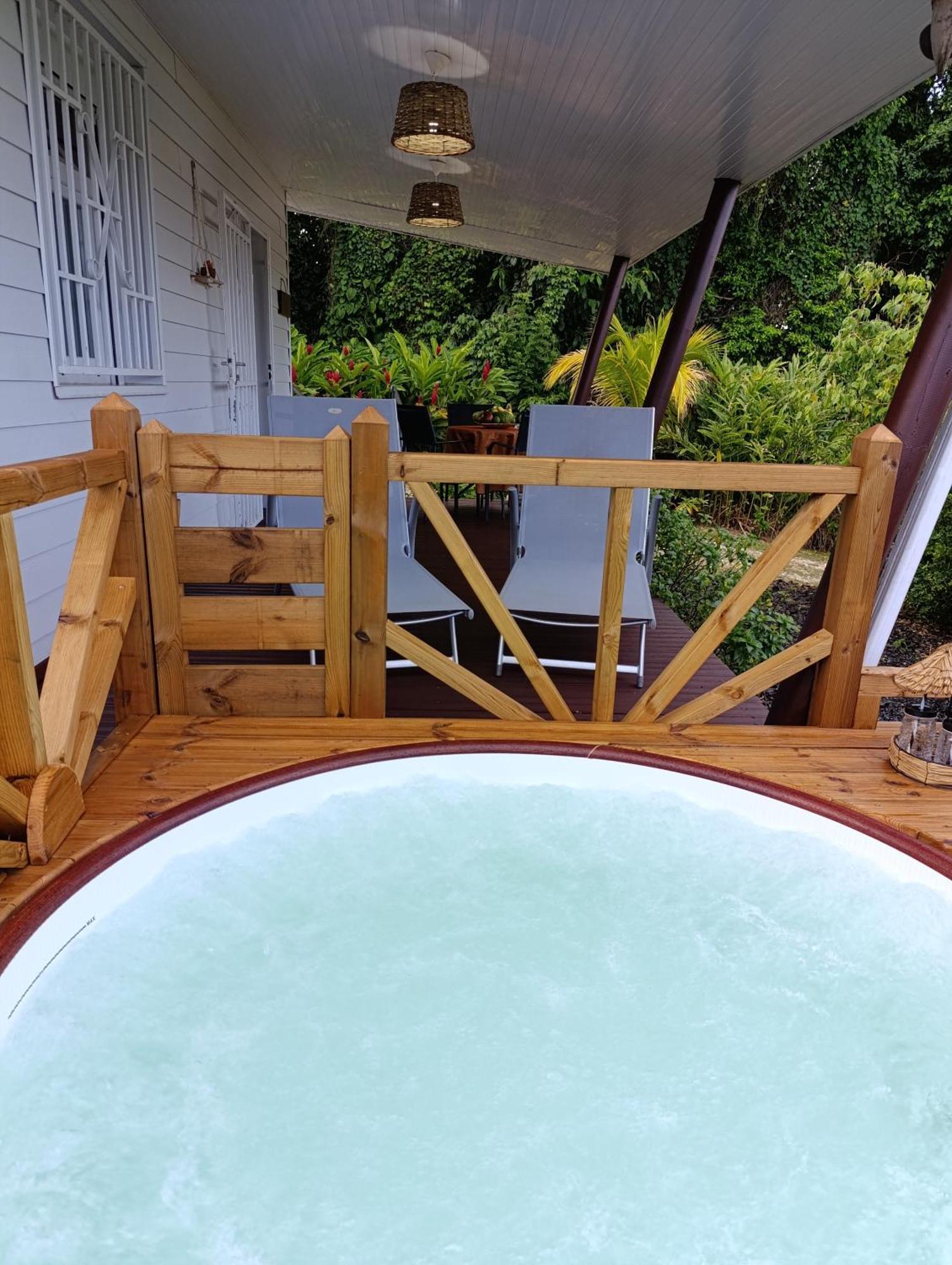 Dadi'S Little Paradis ซานต์-โรส ภายนอก รูปภาพ