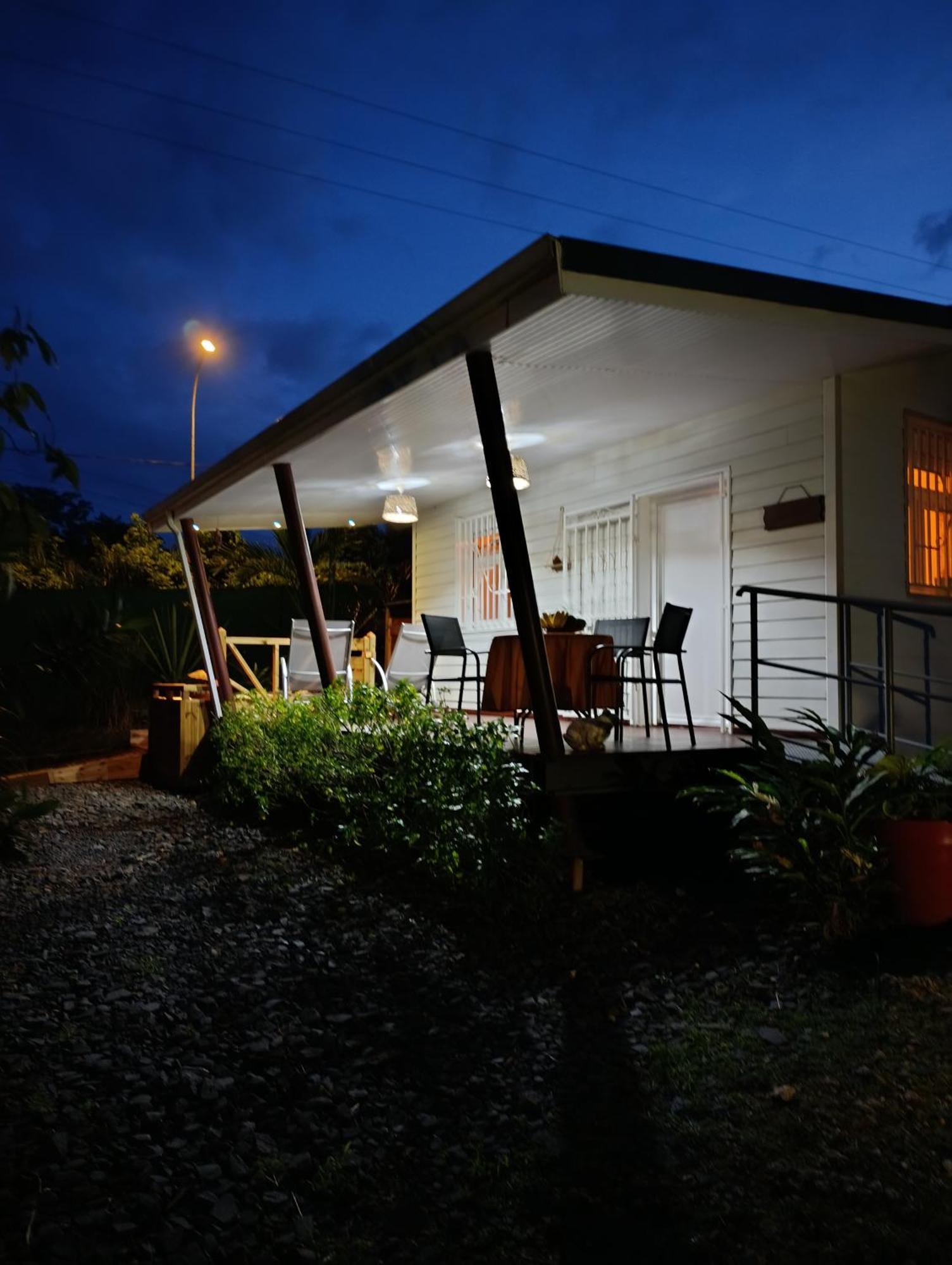 Dadi'S Little Paradis ซานต์-โรส ภายนอก รูปภาพ